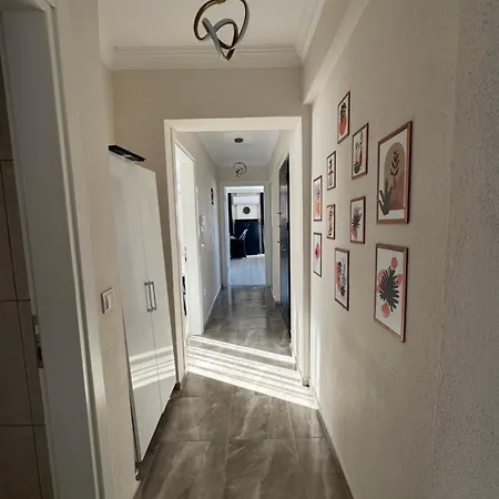 Deniz Ve Sehir Manzarali Lueks 2 *