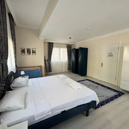 Deniz Ve Sehir Manzarali Lueks 2 Apartament *