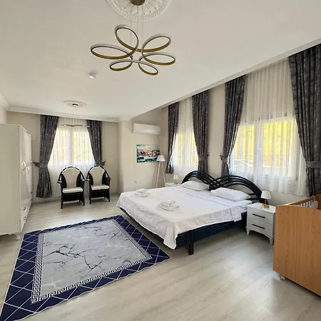 Deniz Ve Sehir Manzarali Lueks 2 Apartament *