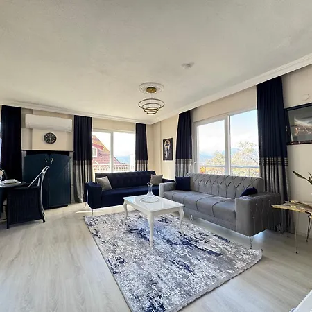 Deniz Ve Sehir Manzarali Lueks 2 *